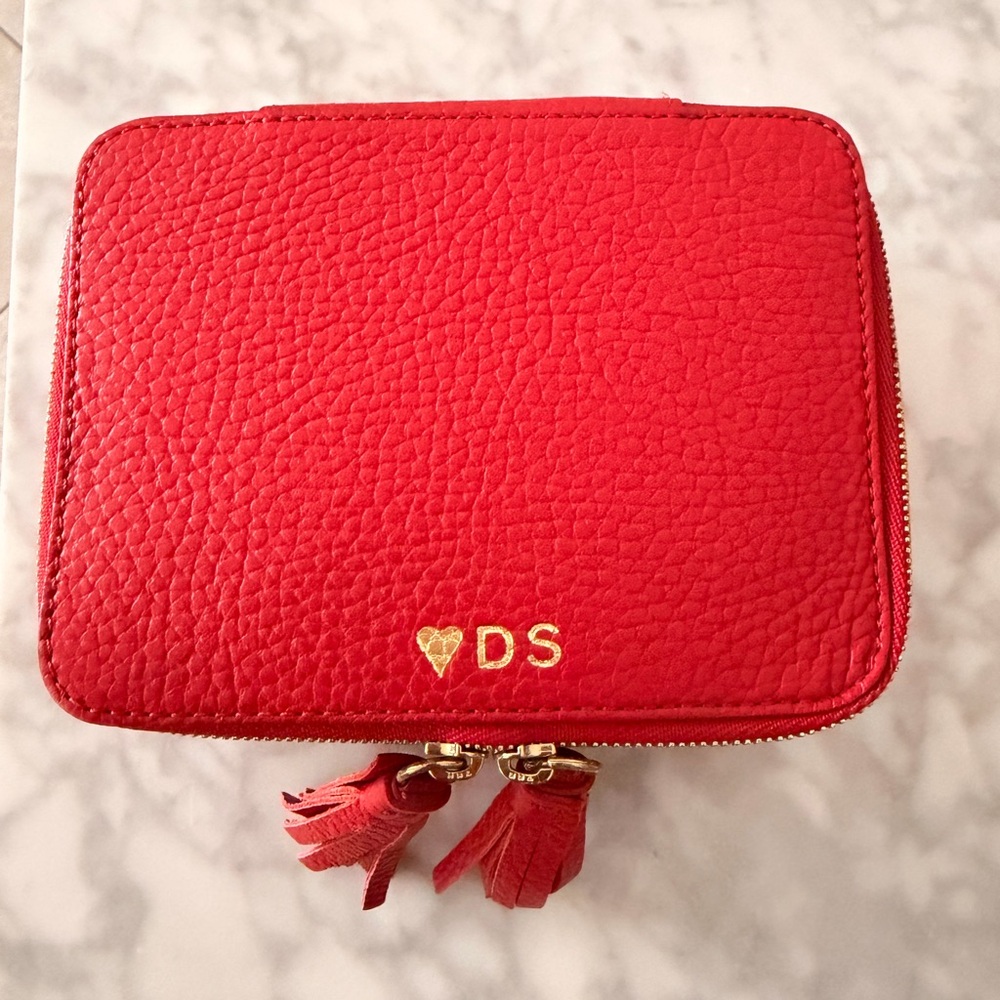 Cuyana Mini Jewelry Case Red Pebbled Leather Gold Foiled ❤️DS  5.5” x 4” x 2.25”